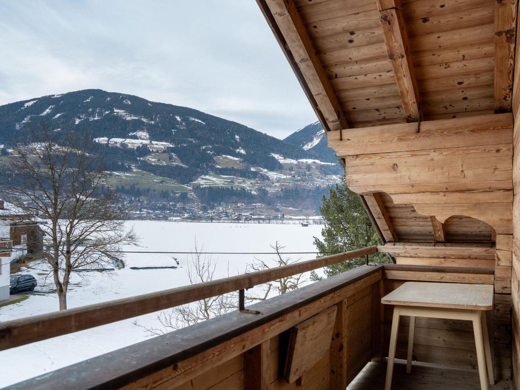 Comfortable Apartment In Salzburger Land นอยเคียร์เชน อัม โกรสเวเนดิเกอร์ ภายนอก รูปภาพ