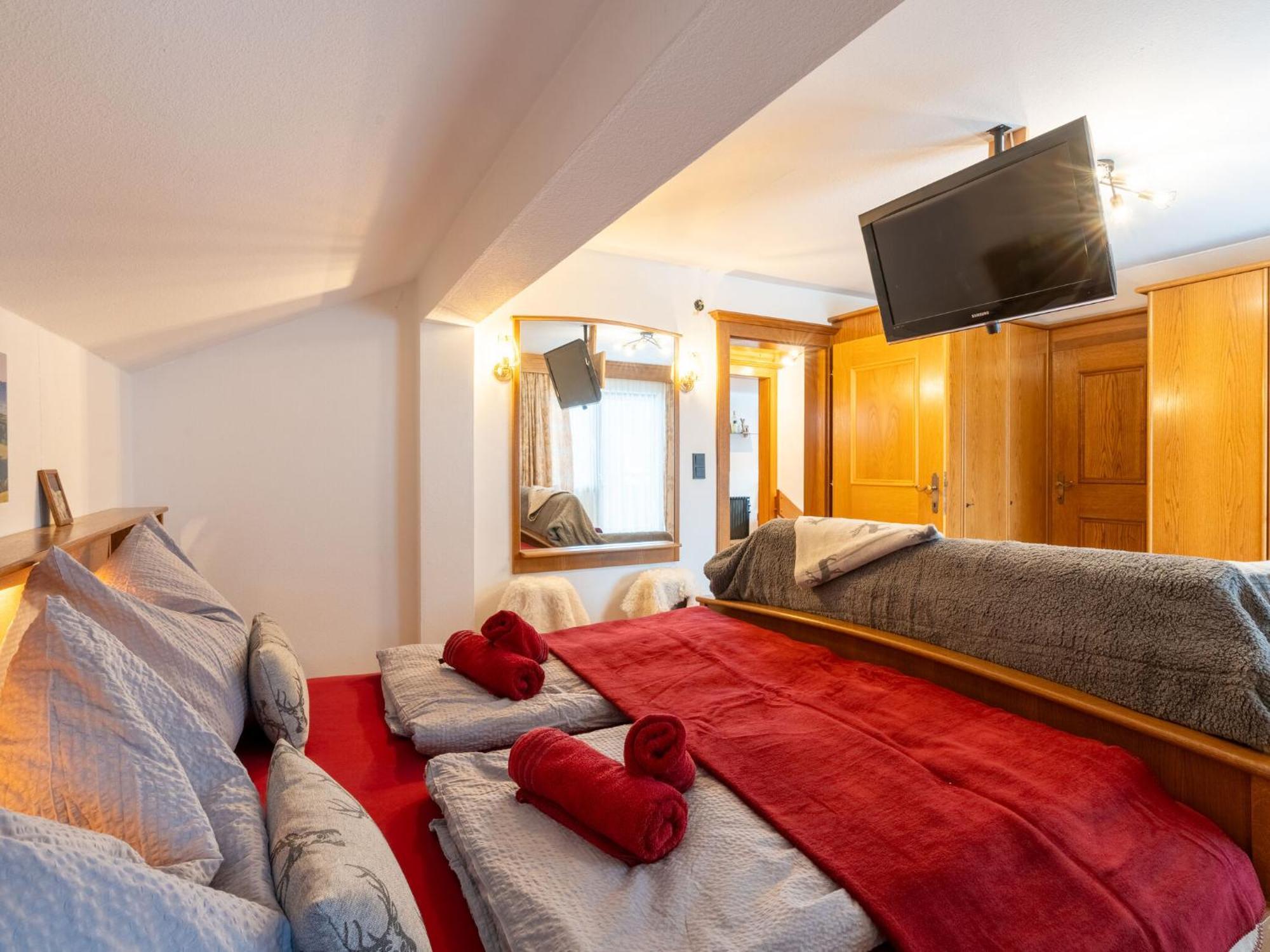 Comfortable Apartment In Salzburger Land นอยเคียร์เชน อัม โกรสเวเนดิเกอร์ ภายนอก รูปภาพ