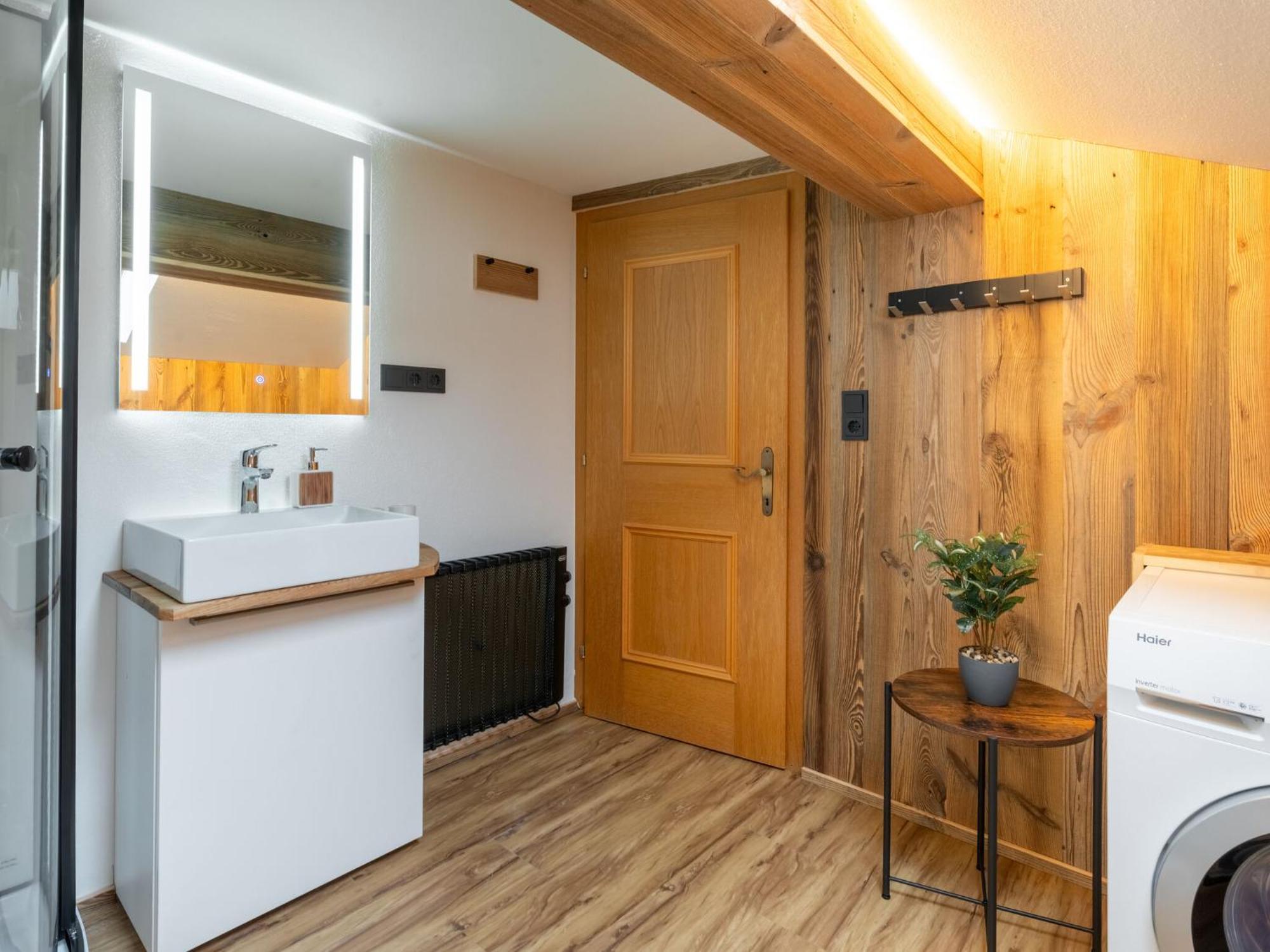 Comfortable Apartment In Salzburger Land นอยเคียร์เชน อัม โกรสเวเนดิเกอร์ ภายนอก รูปภาพ